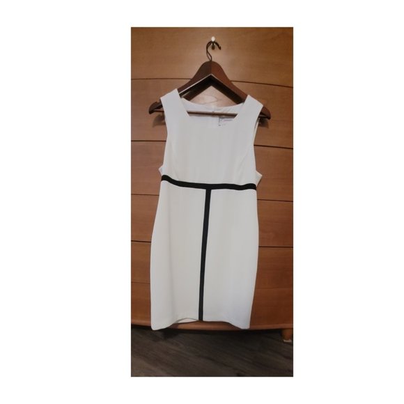 Peter Nygard Dresses & Skirts - Classic Black and White Summer Dress Size 12 Petite